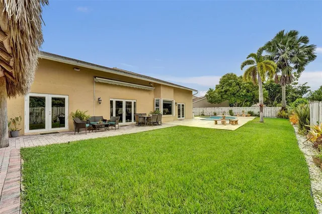 $825,000 | 14580 Fairfax Place, Davie, FL 33325