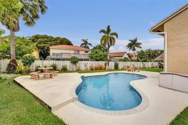 $825,000 | 14580 Fairfax Place, Davie, FL 33325