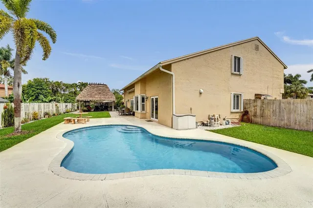 $825,000 | 14580 Fairfax Place, Davie, FL 33325