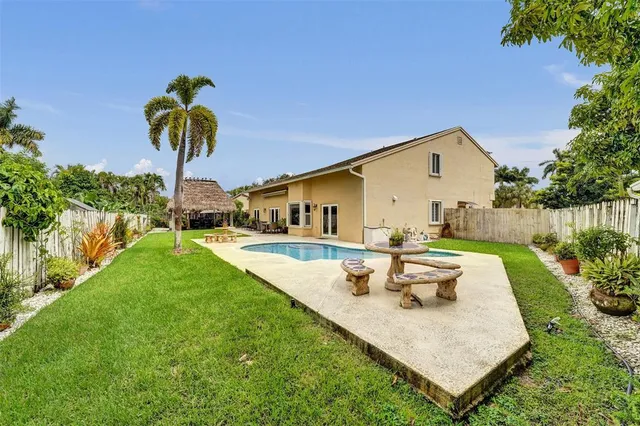 $825,000 | 14580 Fairfax Place, Davie, FL 33325
