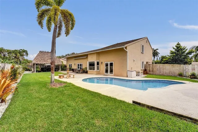 $825,000 | 14580 Fairfax Place, Davie, FL 33325