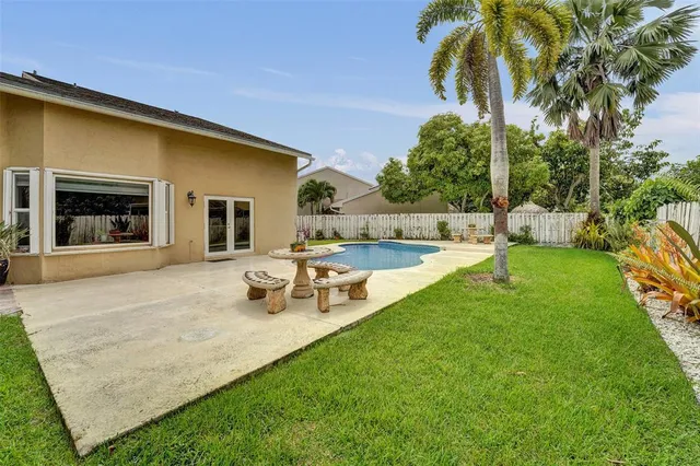 $825,000 | 14580 Fairfax Place, Davie, FL 33325