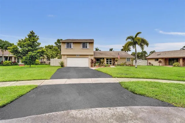 $825,000 | 14580 Fairfax Place, Davie, FL 33325