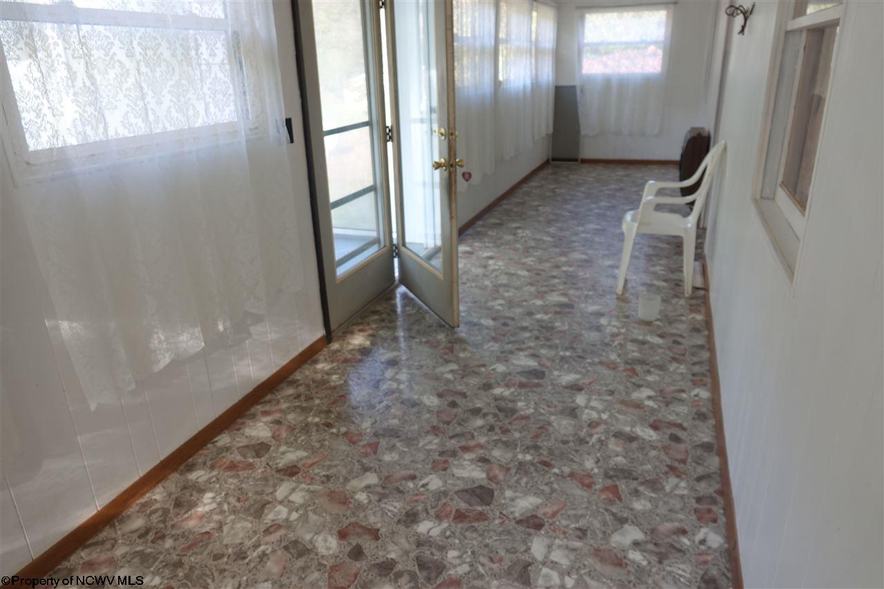 636 Cleveland Road Hacker Valley, WV 26222 - Photo 4 of 14 Gallery Image 4