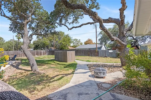 $695,000 | 1219 South Church Street, Rockport, TX 78382