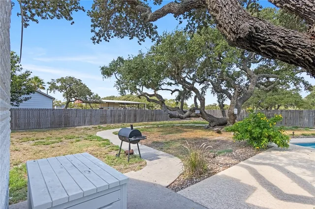 $695,000 | 1219 South Church Street, Rockport, TX 78382