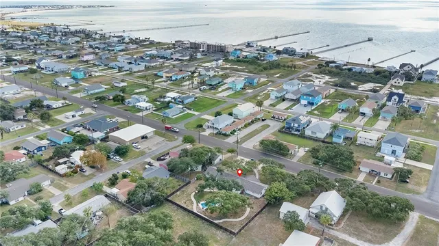 $695,000 | 1219 South Church Street, Rockport, TX 78382