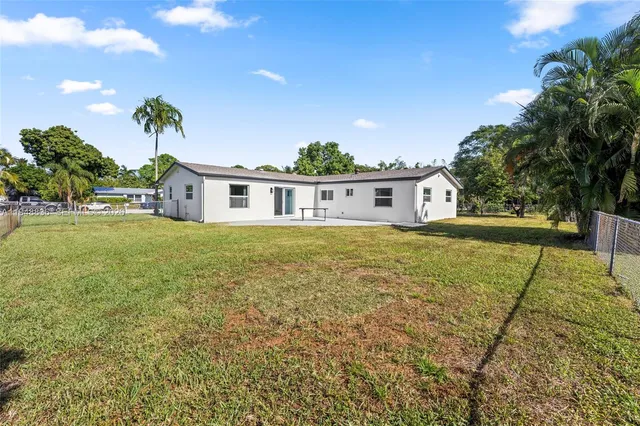 $4,400 | 1720 Southwest 13th Street, Boca Raton, FL 33486