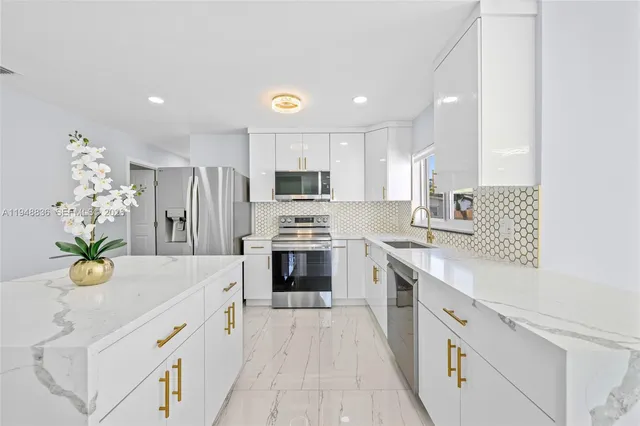 $4,400 | 1720 Southwest 13th Street, Boca Raton, FL 33486