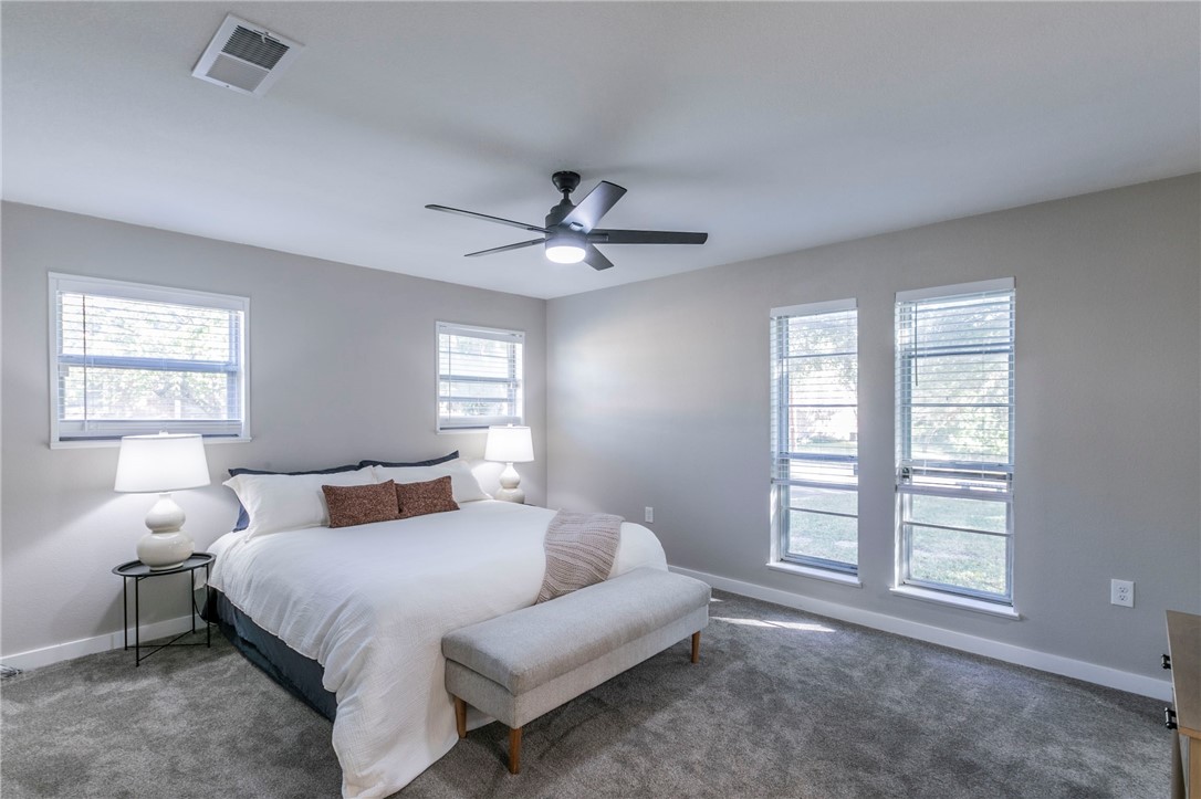 3401 Oakridge Lane Waco, TX 76708 - Photo 15 of 28 a bedroom with a bed and window