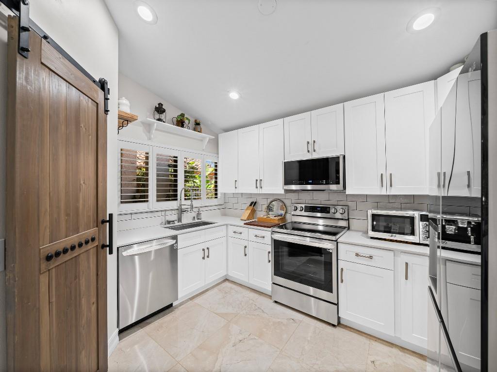 23313 Water Circle Boca Raton, FL 33486 - Photo 11 of 41