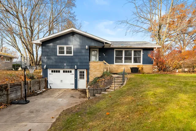$249,000 | 16 Charles E Place, Battle Creek, MI 49015