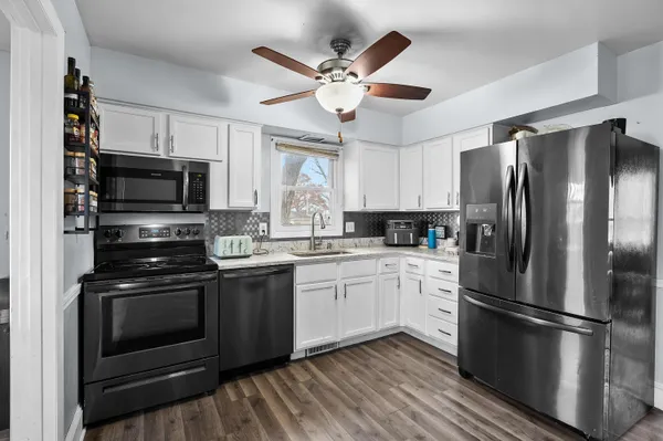 $239,000 | 16 Charles E Place, Battle Creek, MI 49015