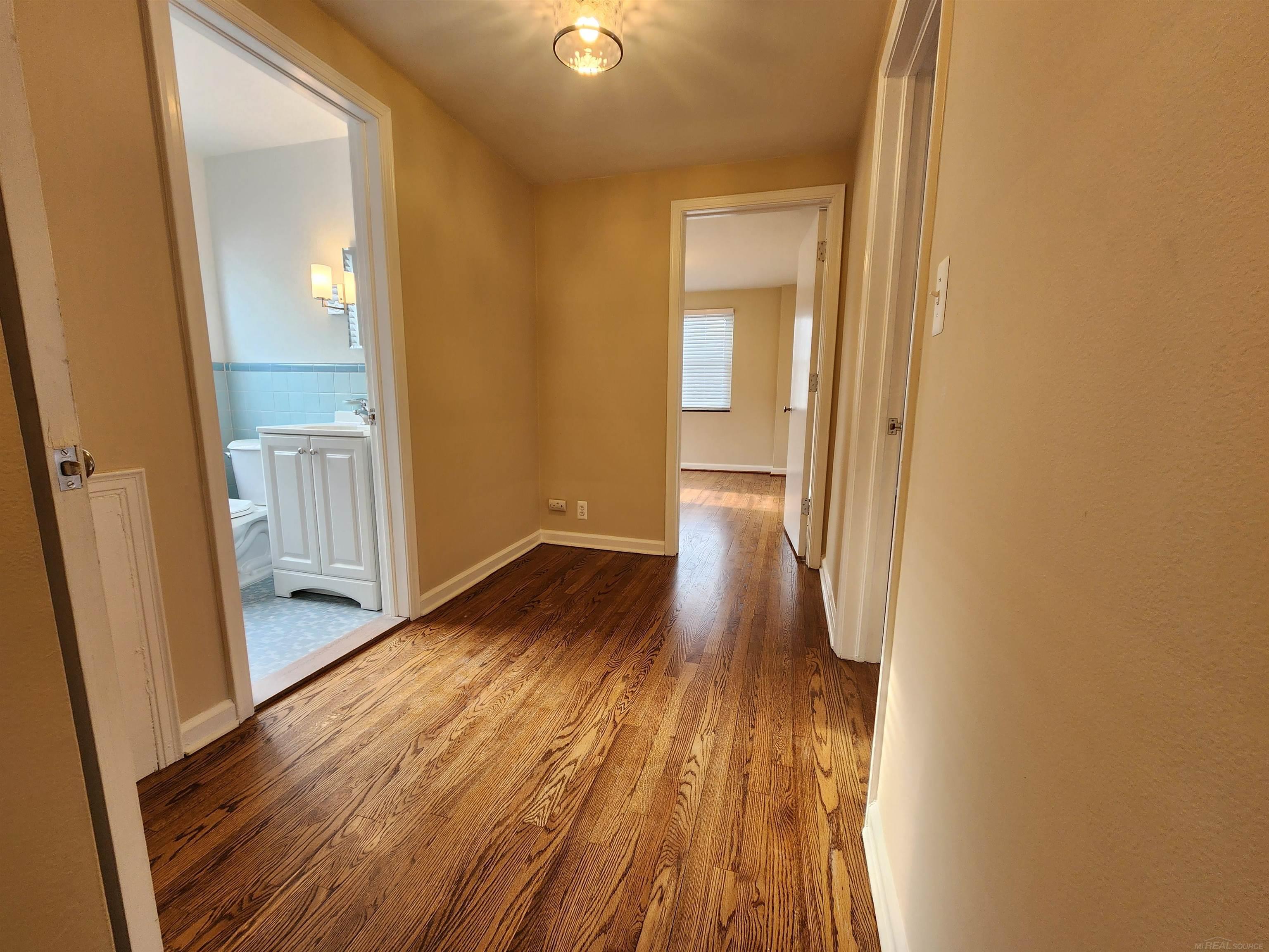 343 Rivard Boulevard Grosse Pointe, MI 48230 - Photo 16 of 31