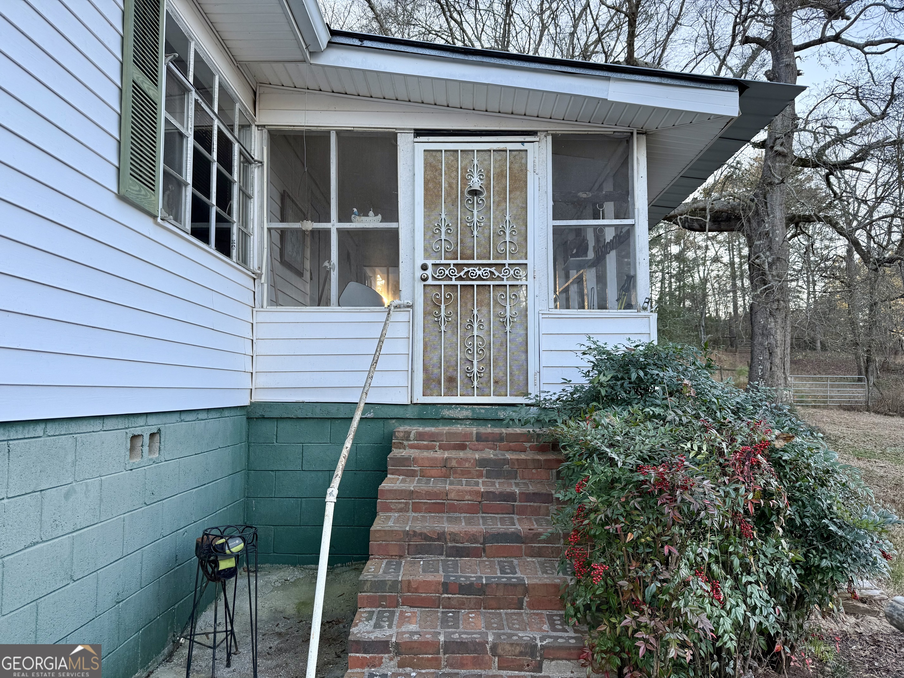 1567 Locust Grove Road Locust Grove, GA 30248 - Photo 16 of 33 a front view of a house