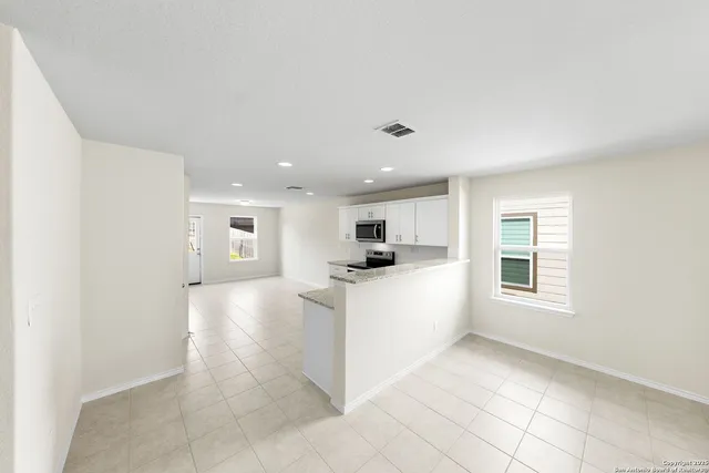 $2,095 | 314 Floating Feather, San Antonio, TX 78260