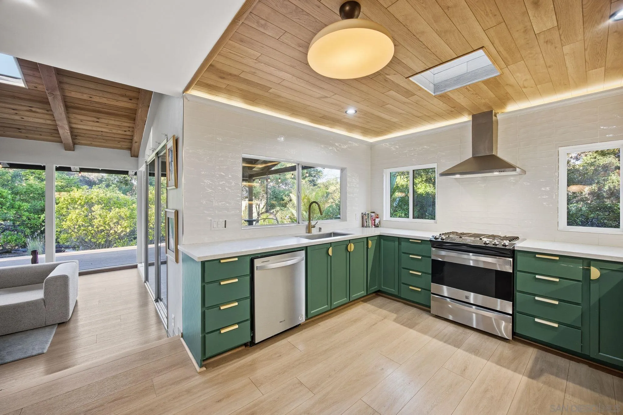 1010 Quail Creek Road Fallbrook, CA 92028 - Photo 3 of 53