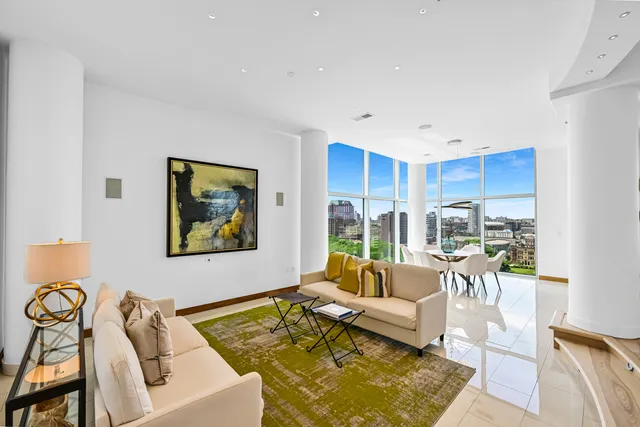 $1,695,000 | 601 East Ogden Avenue, Unit 906, Milwaukee, WI 53202