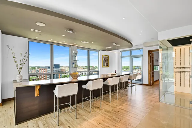 $1,695,000 | 601 East Ogden Avenue, Unit 906, Milwaukee, WI 53202