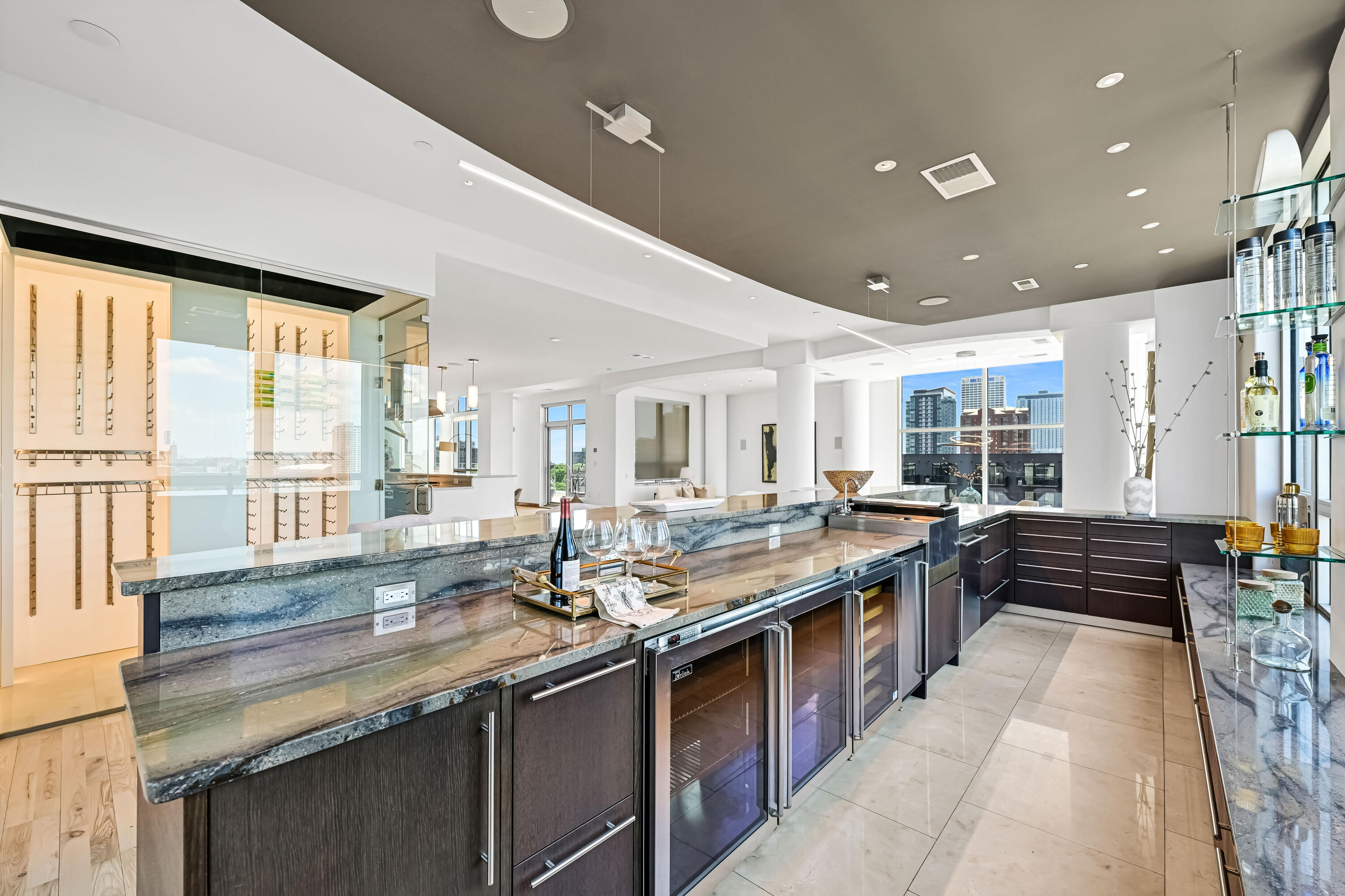 601 East Ogden Avenue, Unit 906 Milwaukee, WI 53202 - Photo 10 of 31 Entertain Like a Boss