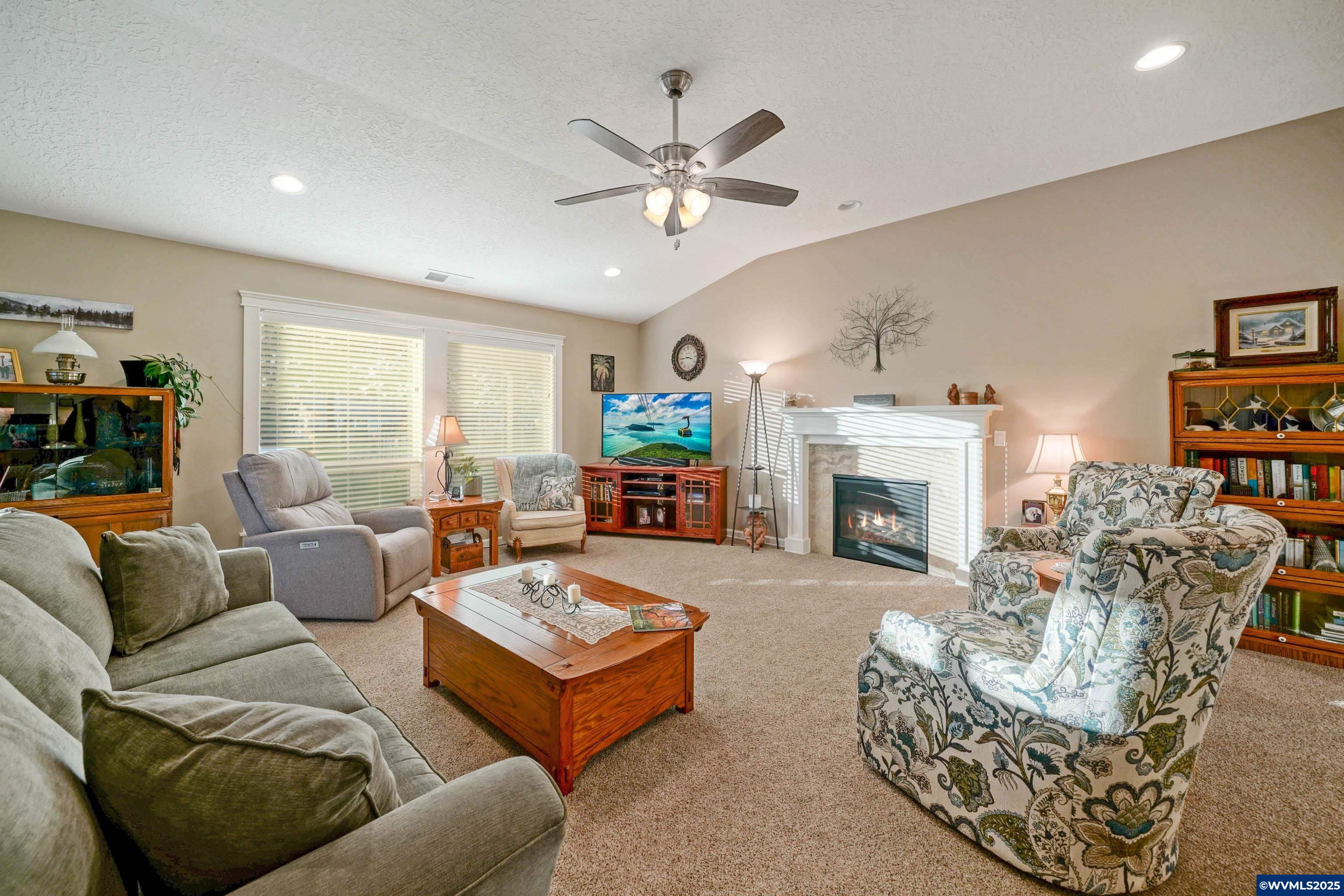 2001 Southeast Rhododendron Avenue Dallas, OR 97338 - Photo 15 of 40
