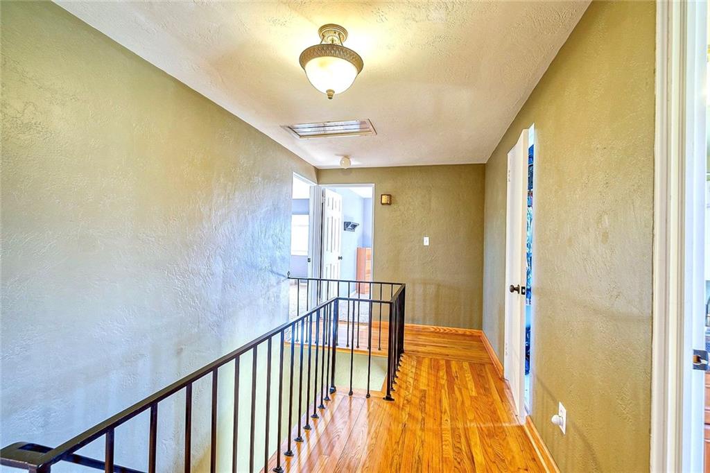 8542 Ridgemont Road Pittsburgh, PA 15237 - Photo 15 of 25 Gallery Image 15