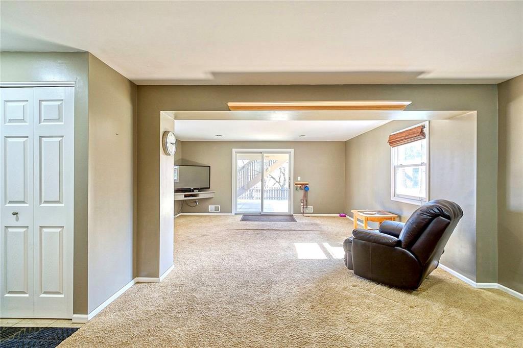8542 Ridgemont Road Pittsburgh, PA 15237 - Photo 22 of 25 Gallery Image 22