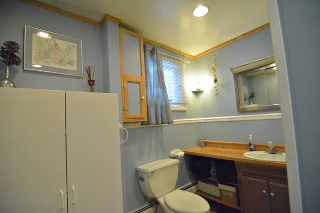11398 Kings Point Road Alanson, MI 49706 - Photo 12 of 28 Gallery Image 12