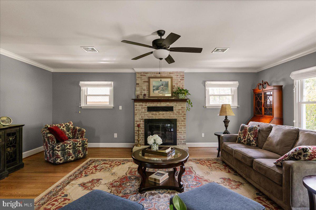 3545 Cobbler Mountain Road Delaplane, VA 20144 - Photo 7 of 37 Very efficient Gas fireplace