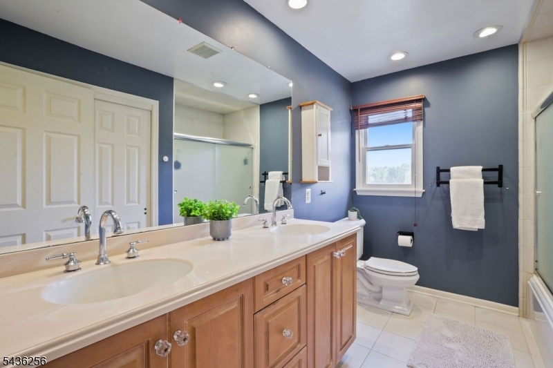 8 Harper Street West Orange, NJ 07052 - Photo 27 of 42