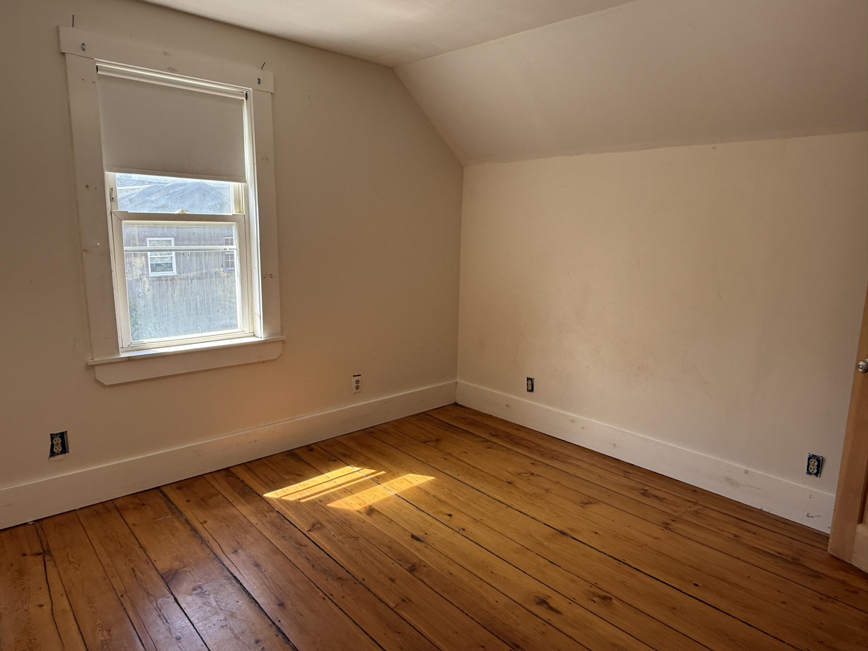 37 Hamlin Street Orono, ME 04473 - Photo 25 of 35 27