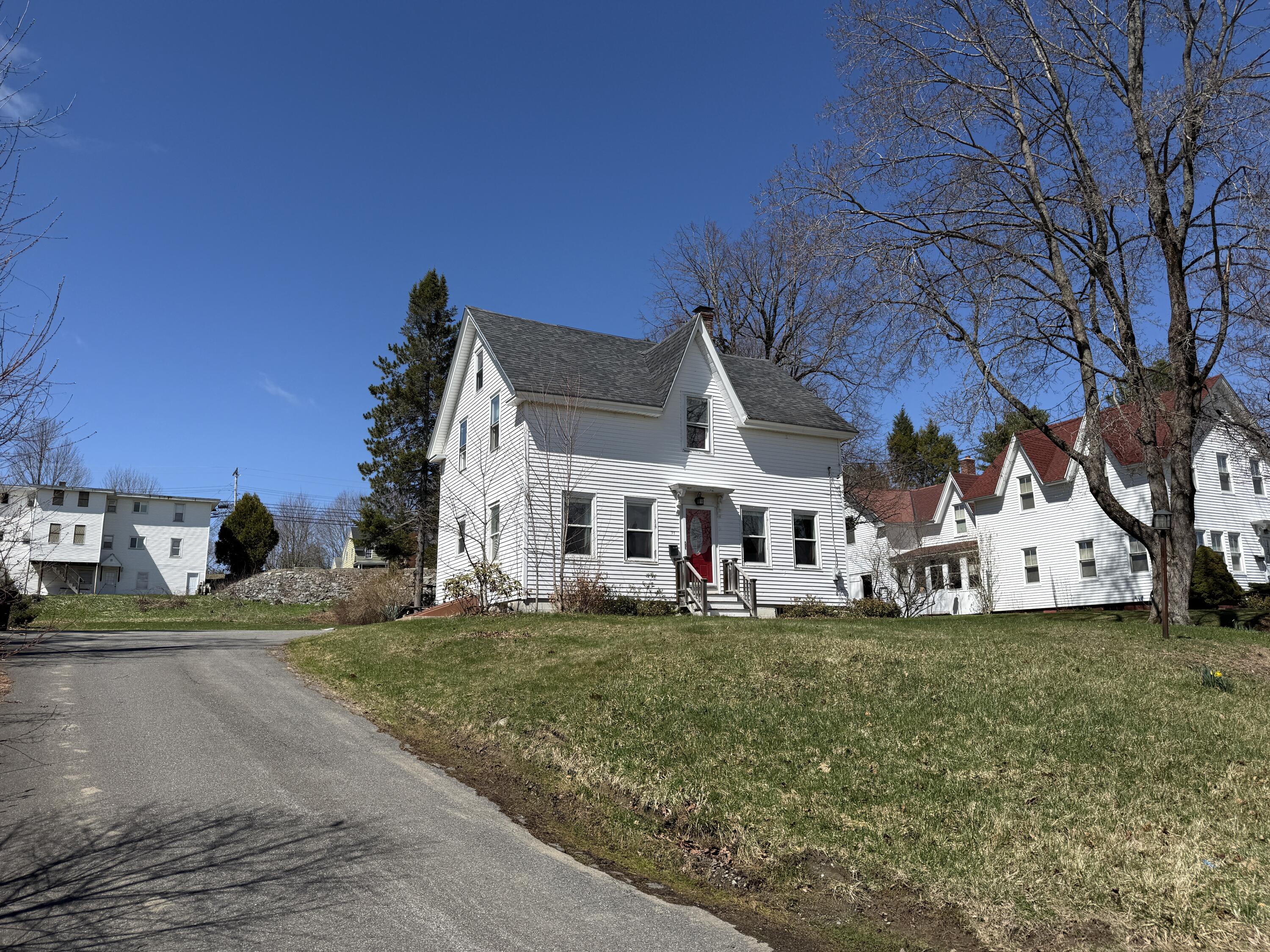 37 Hamlin Street Orono, ME 04473 - Photo 3 of 35 3