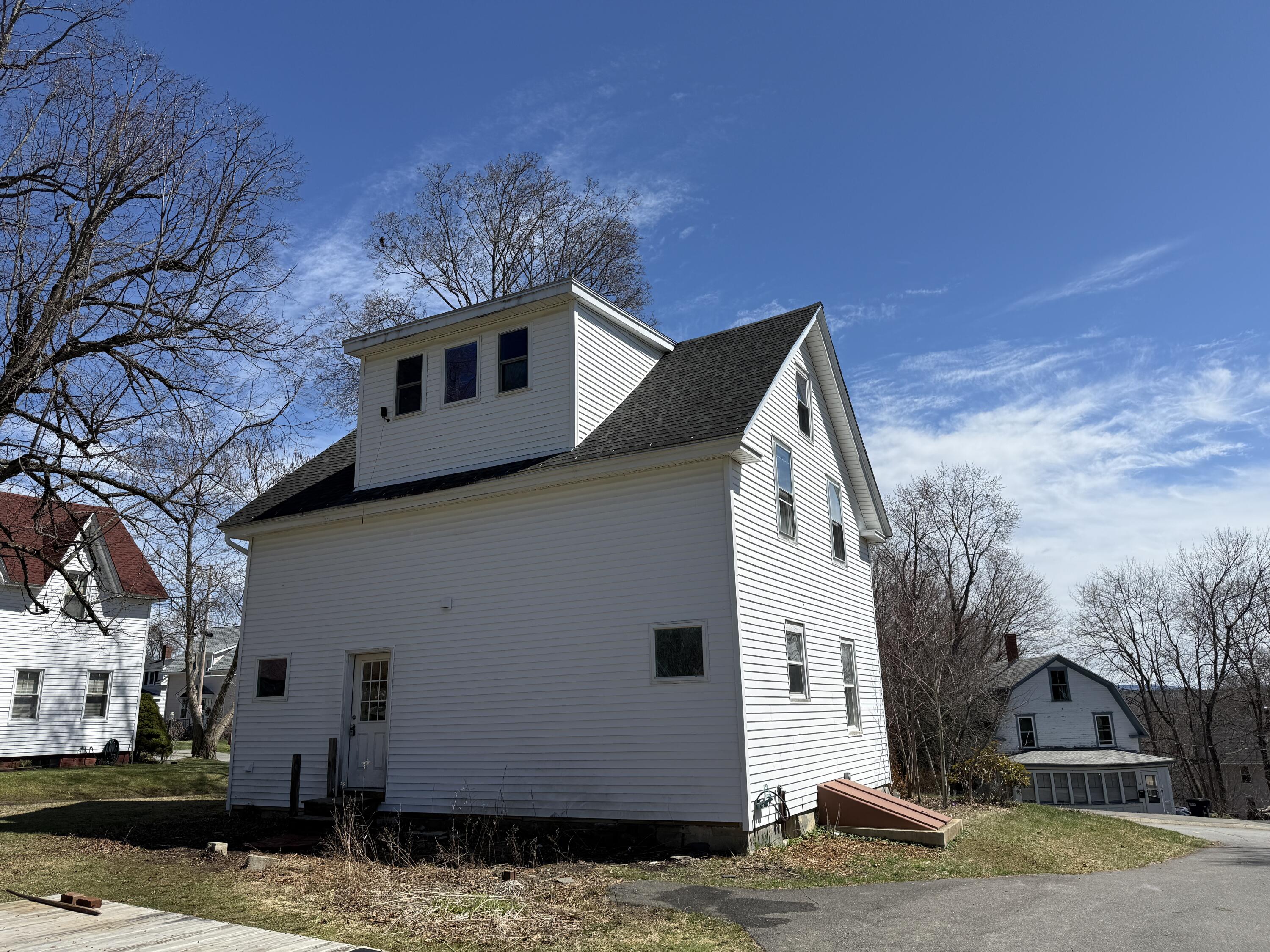 37 Hamlin Street Orono, ME 04473 - Photo 4 of 35 4