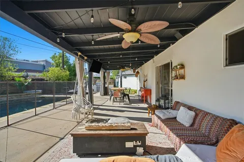 $1,250,000 | 6443 Gross Avenue, West Hills, CA 91307