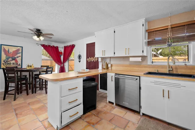 $239,000 | 2475 Avenue Avenue East, Ingleside, TX 78362