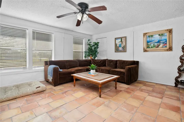 $239,000 | 2475 Avenue Avenue East, Ingleside, TX 78362