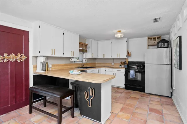 $239,000 | 2475 Avenue Avenue East, Ingleside, TX 78362