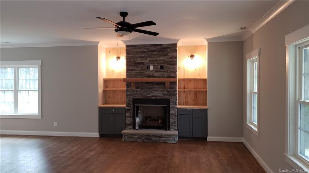 7003 Pear Tree Road Charlotte, NC 28216 - Photo 2 of 13 Gallery Image 2