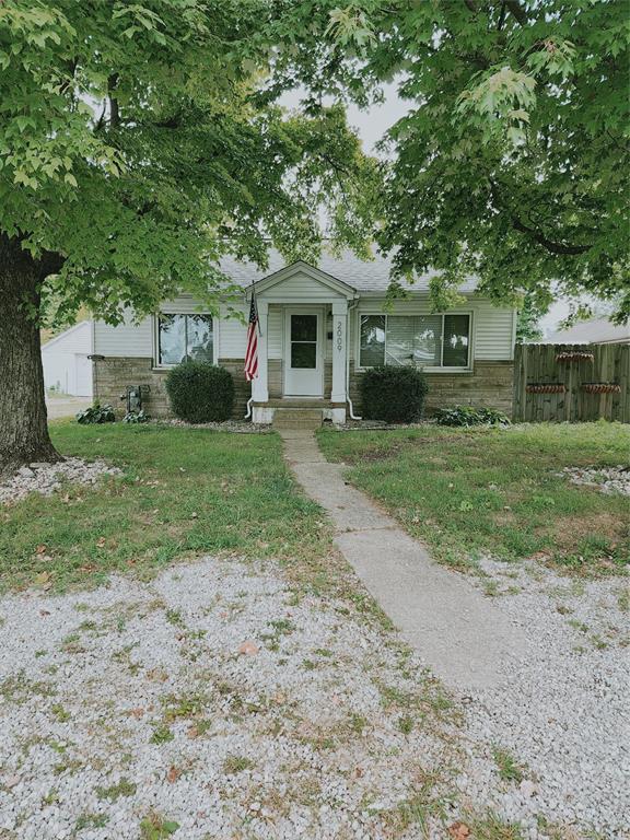 2009 Beam Road Columbus, IN 47201 - Photo 2 of 26 Gallery Image 2