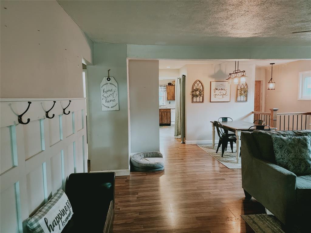 2009 Beam Road Columbus, IN 47201 - Photo 3 of 26 Gallery Image 3