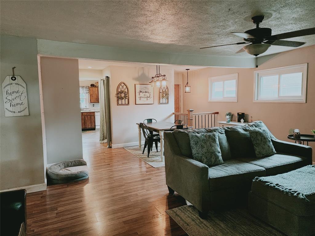 2009 Beam Road Columbus, IN 47201 - Photo 4 of 26 Gallery Image 4