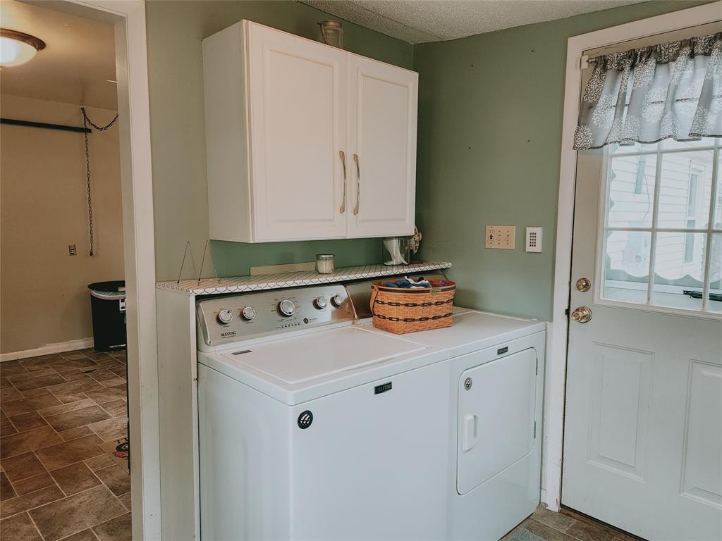 2009 Beam Road Columbus, IN 47201 - Photo 7 of 26 Gallery Image 7