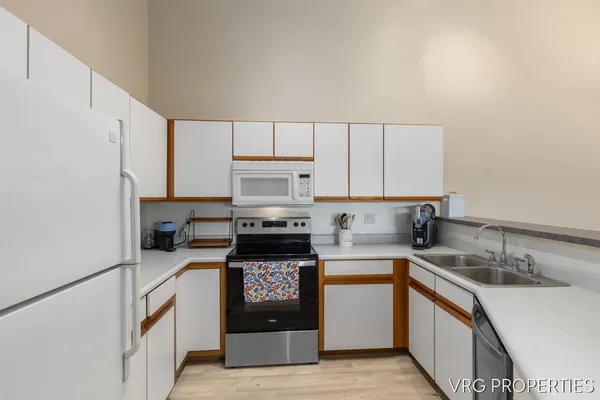 $209,900 | 8354 North Jasonville Court Southeast, Unit 46, Caledonia, MI 49316