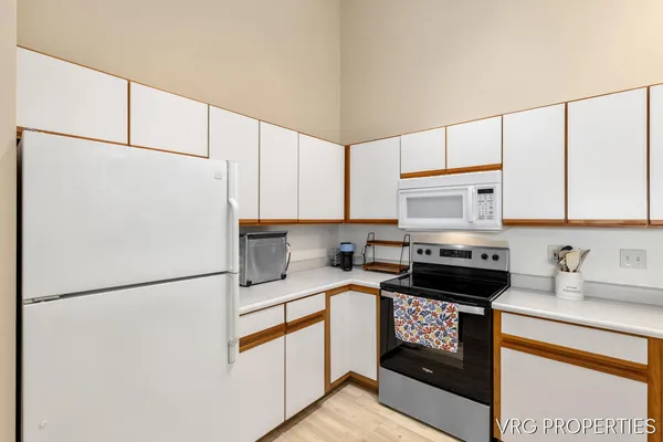 $209,900 | 8354 North Jasonville Court Southeast, Unit 46, Caledonia, MI 49316