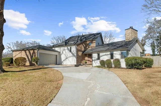 $765,000 | 130 Saddle Creek Drive, Roswell, GA 30076