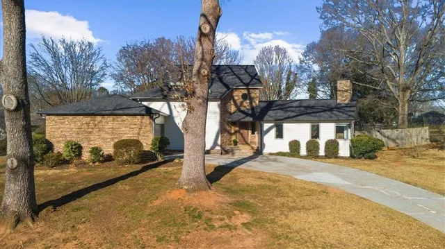 $765,000 | 130 Saddle Creek Drive, Roswell, GA 30076