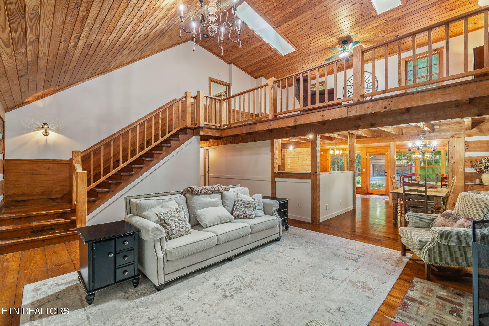 907 Paint Rock Ferry Road Kingston, TN 37763 - Photo 21 of 58 LIVING ROOM