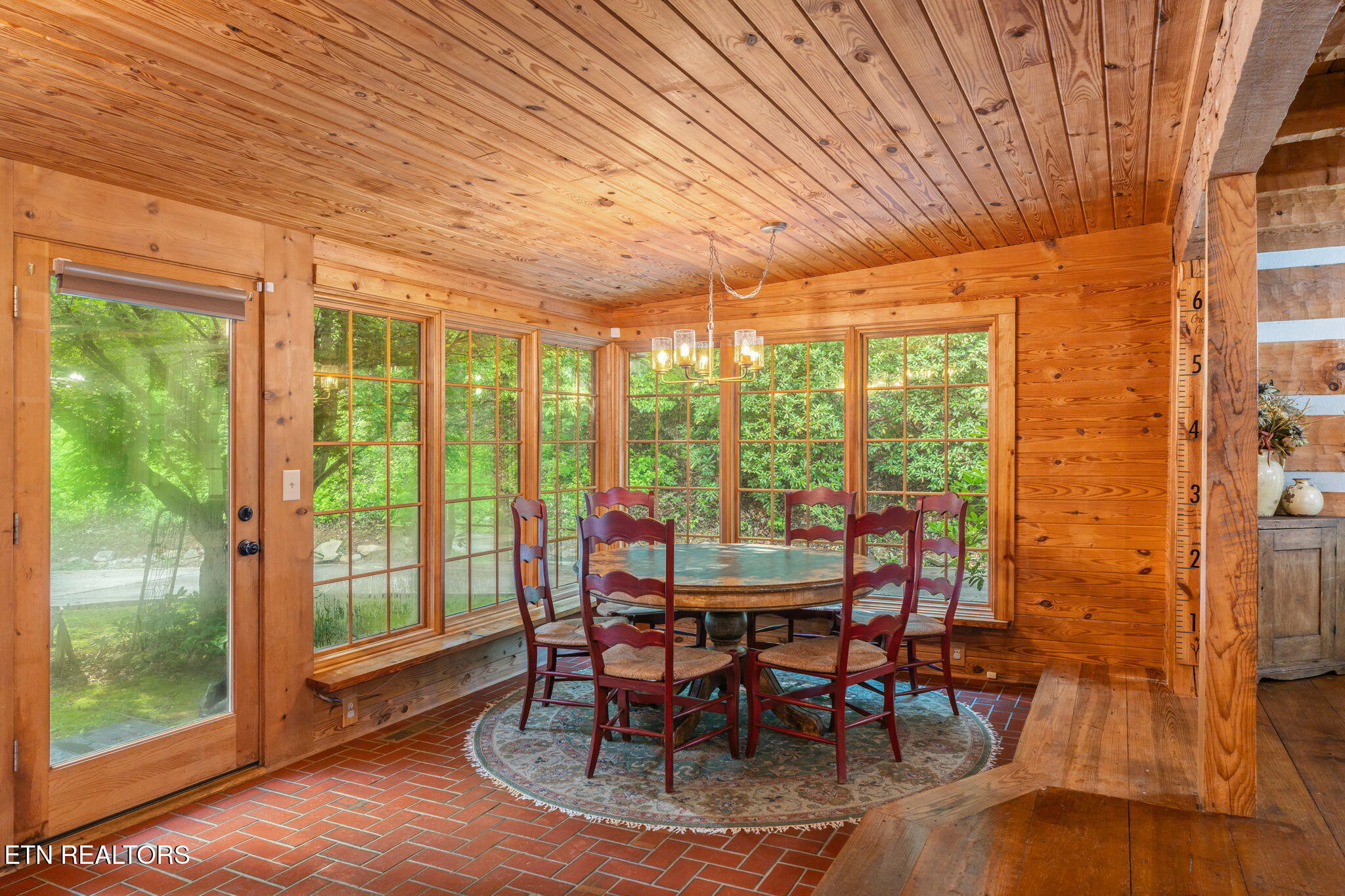 907 Paint Rock Ferry Road Kingston, TN 37763 - Photo 30 of 58 BREAKFAST AREA