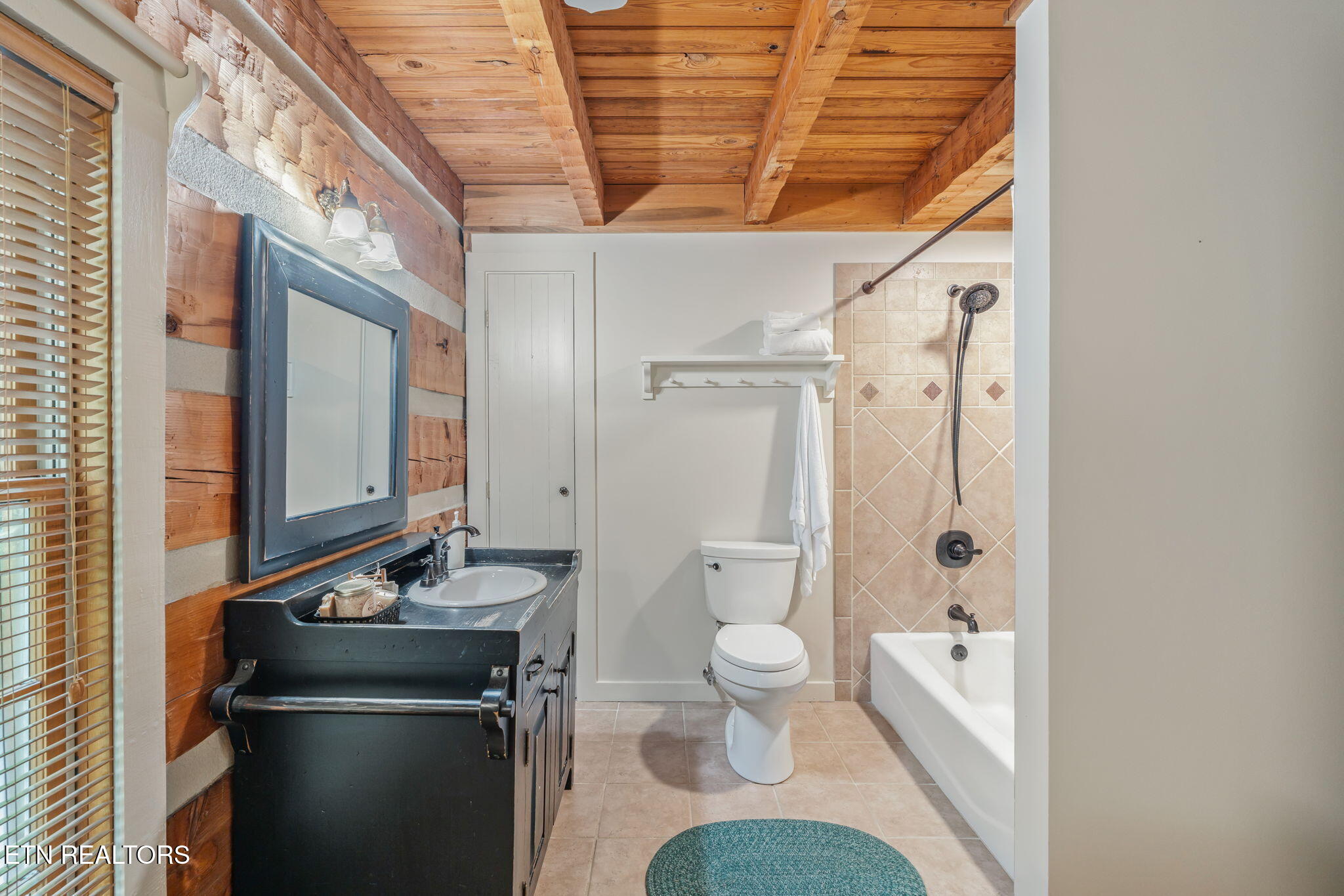 907 Paint Rock Ferry Road Kingston, TN 37763 - Photo 35 of 58 MASTER/HALL BATHROOM