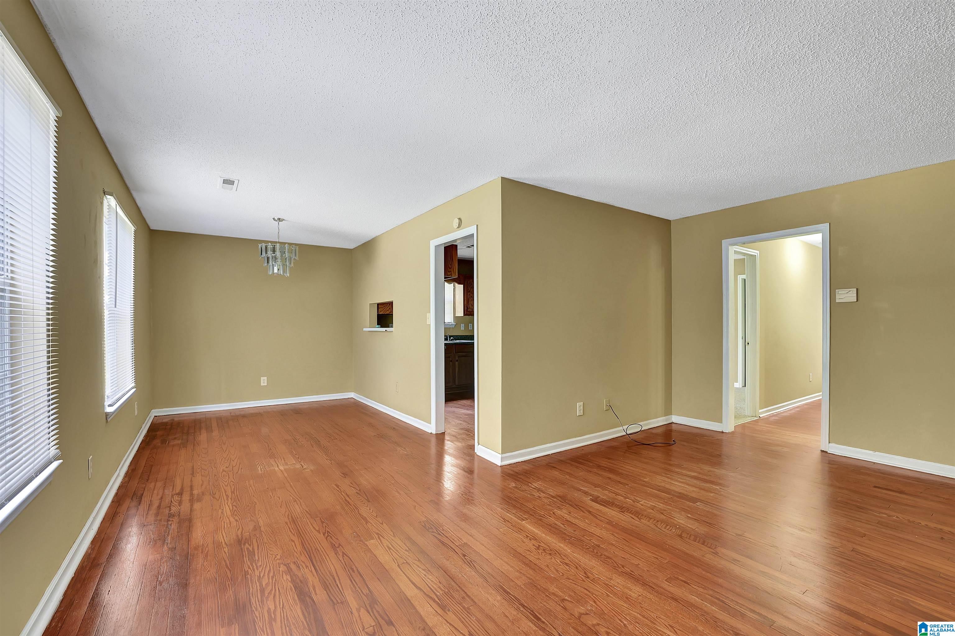 613 Oregon Street Birmingham, AL 35224 - Photo 5 of 30